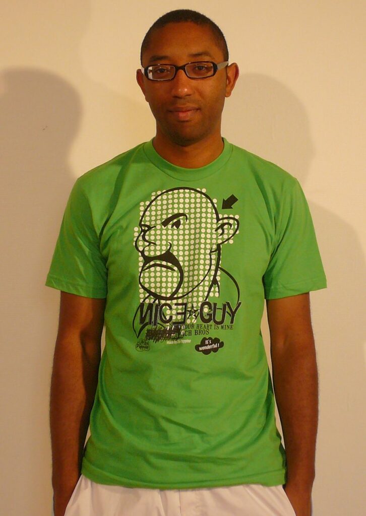 T-shirt Nice Guy porté